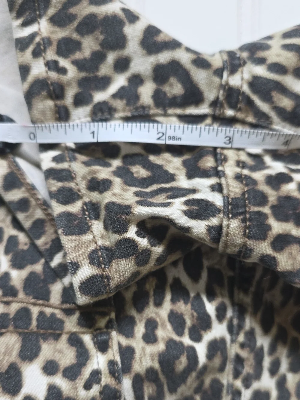 NWT American Eagle Leopard Print Next Level Stretch Shorts - Size 10